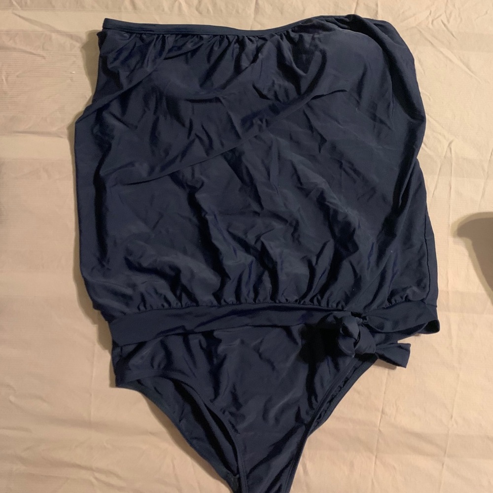 Navy blue tankini set